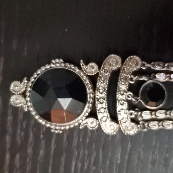 Vintage Brooch Dangle Gold Crown Inc. - Picture 2 of 5